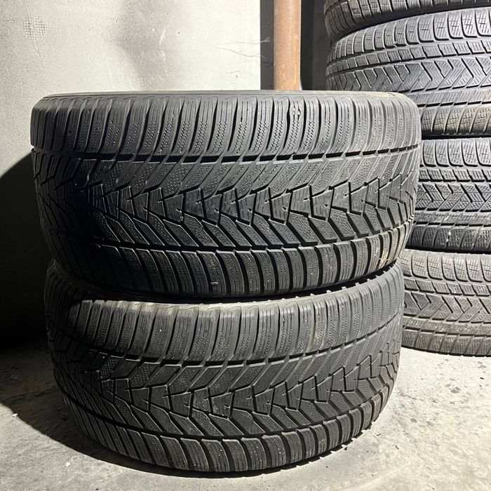 Пара зимової гуми 315/40/21