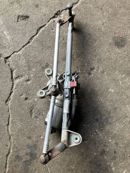 Opel Vectra C - mechanizm wycieraczek przód