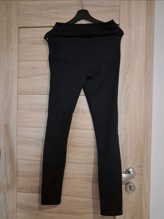 Czarne jeansy skinny