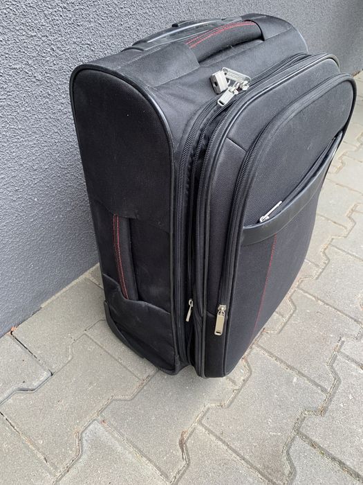 Walizka na kółkach wys.53 szer 36 gł.25