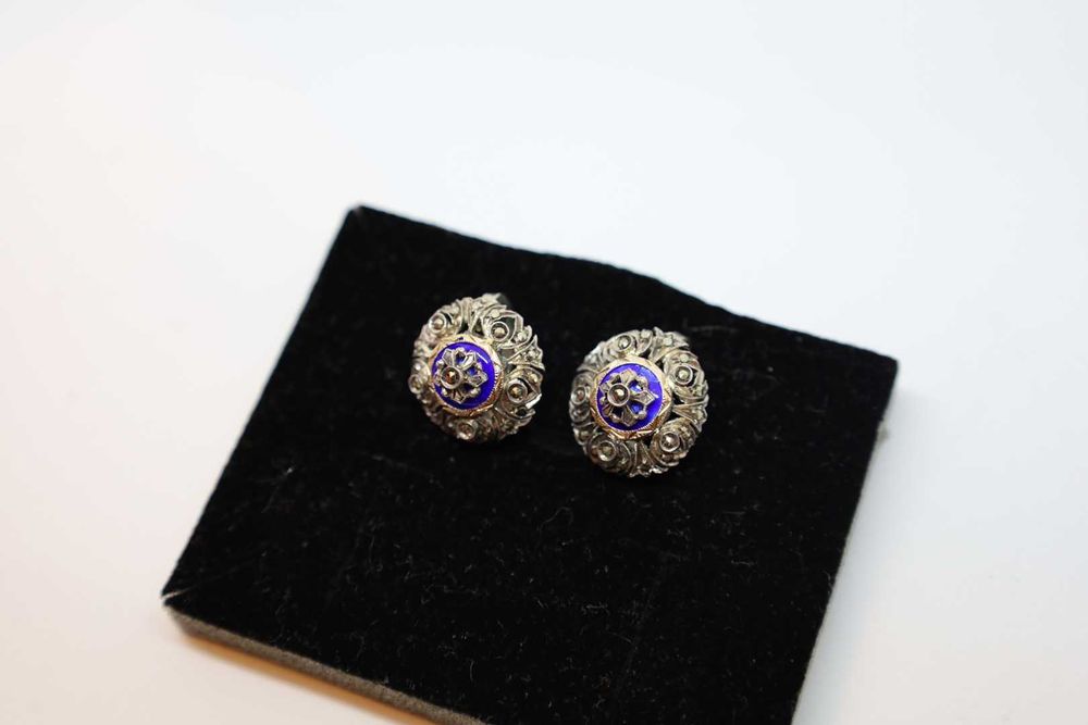 Brincos séc XVIII Prata Esmalte e Ouro