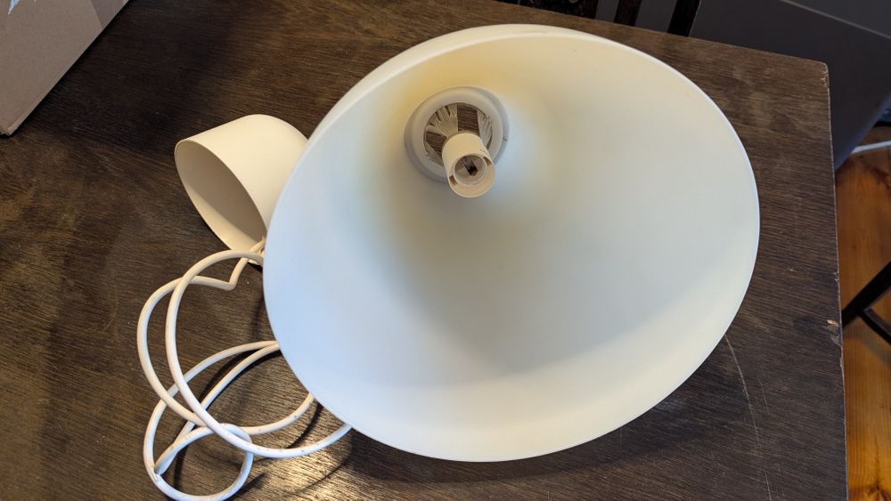 Lampa Ikea biała