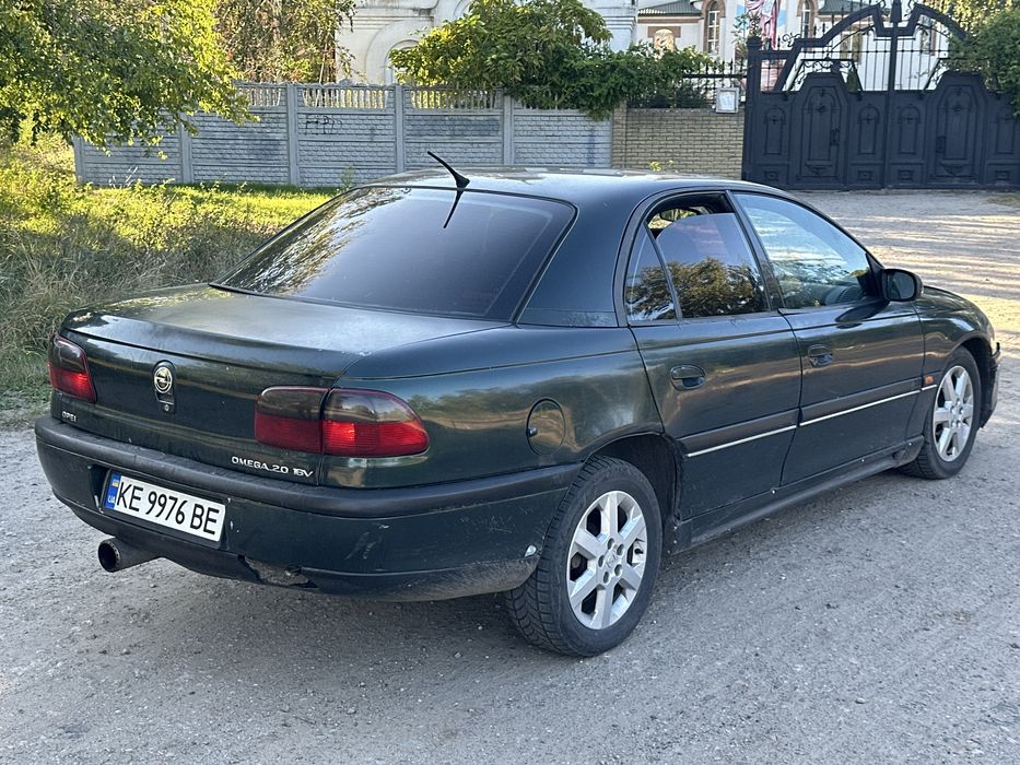 Продам Opel Omega на уверенном ходу