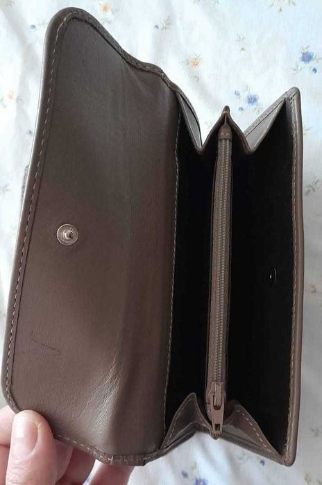 Carteiras de pele e marca