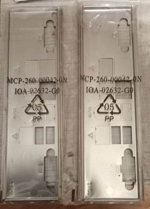 Заглушка, задняя панель Supermikro MCP-260-00042-ON.