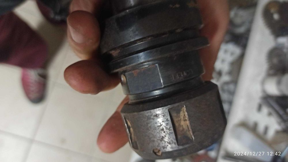 uchwyt z tulejka zaciskową do cnc