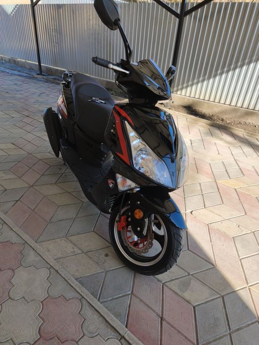 Продається  Spark  150.