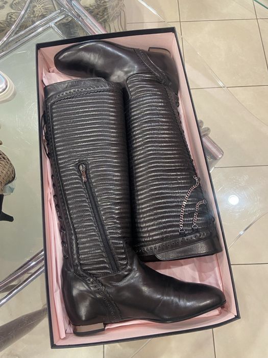 Жіноче зимове взуття