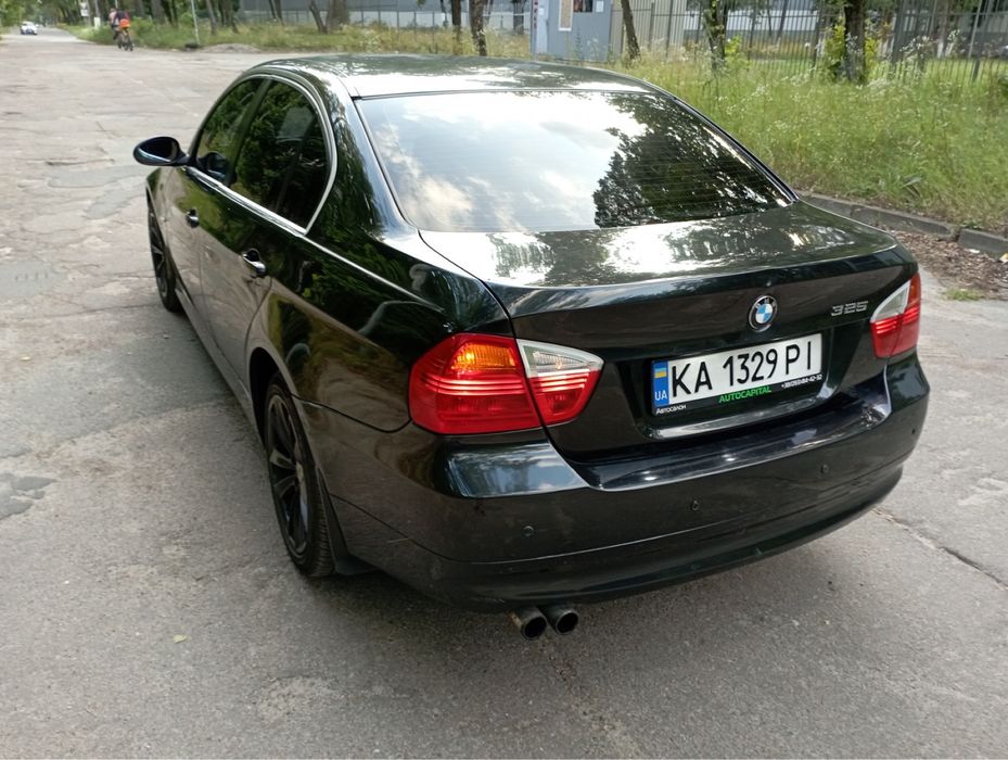 Продам Bmw E90 325i