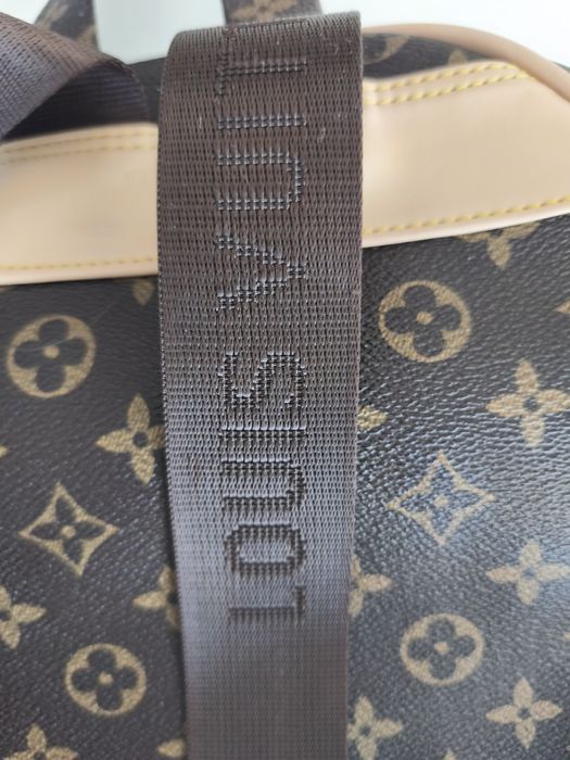 Mochila de mulher. Nova