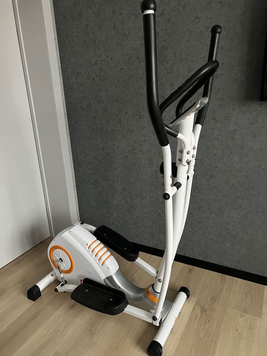 Орбітрек FitLogic