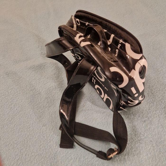 Mochila criança Benetton nova