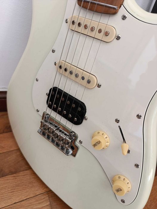 Guitarra elétrica JET JS-400 Olympic White