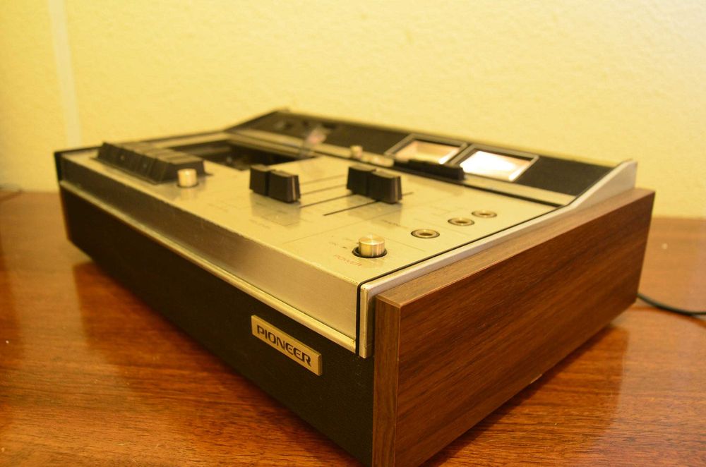 Leitor/ gravador de cassetes Pioneer CT-4141A