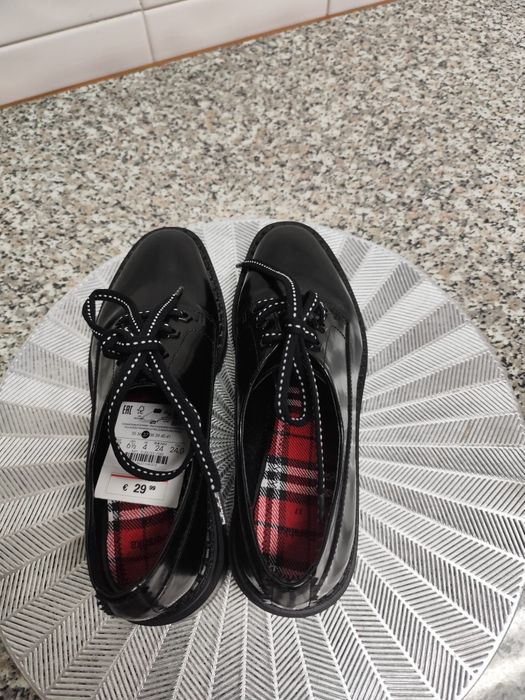 Sapatos Bershka novos