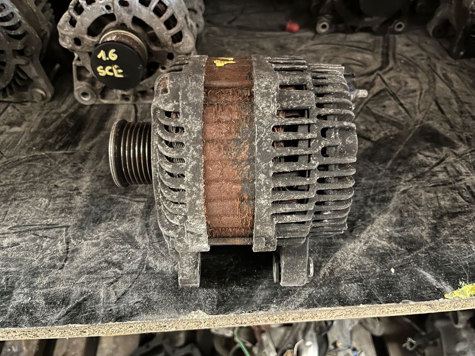 Alternator 2.0 DCI Renault Laguna III 8200960536