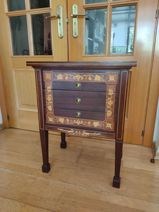 Mobília de Quarto Casal com Embutidos