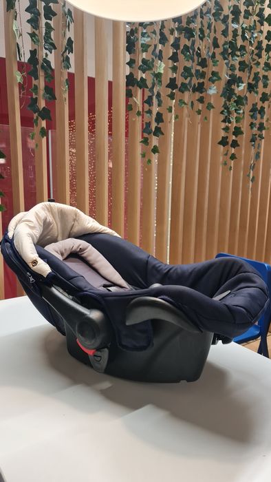 Cadeira no carro ( ovinho)  para bebe