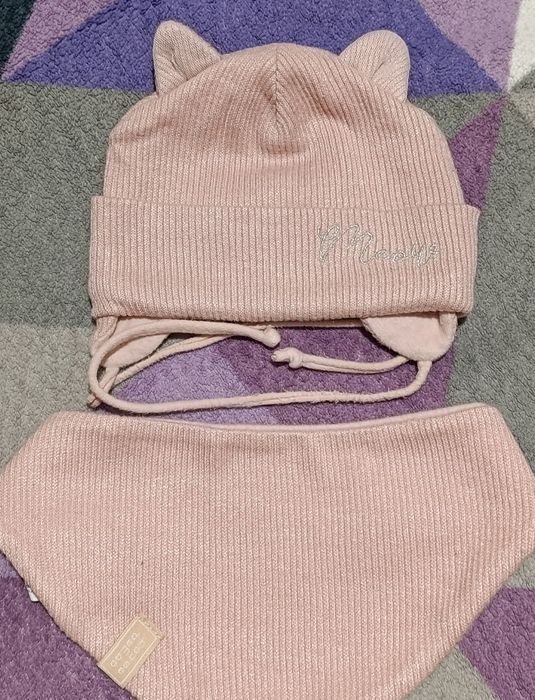 Шапка на дівчинку