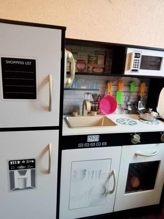 Дитяча кухня, дерев'яна