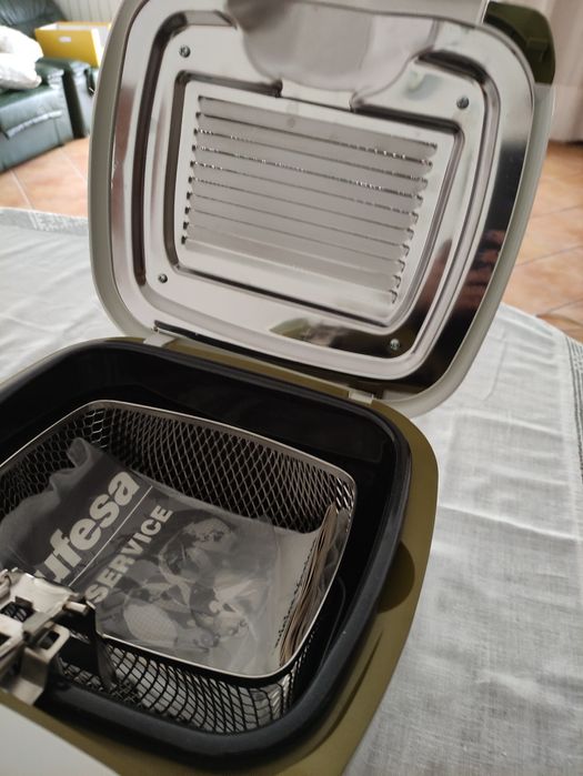 Fritadeira a óleo ufesa