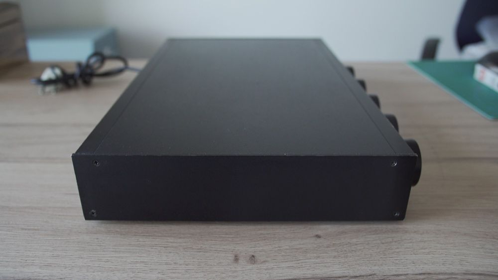 Cambridge C75 - Preamplifier64738940199682123