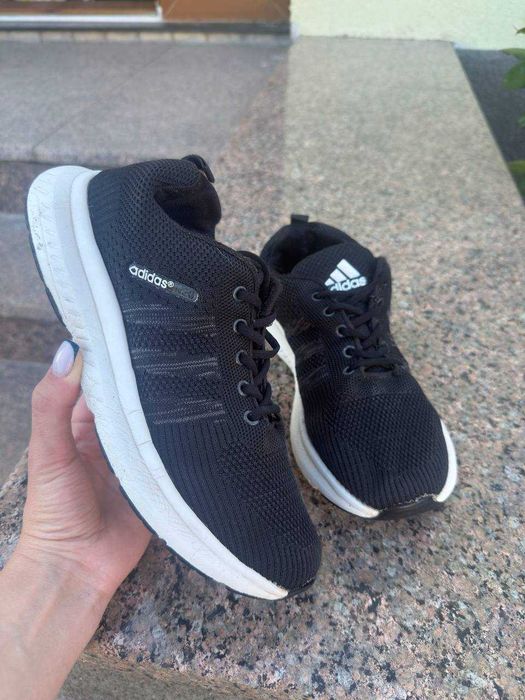 Жіночі кросівки дихаючі Adidas 41 розмір