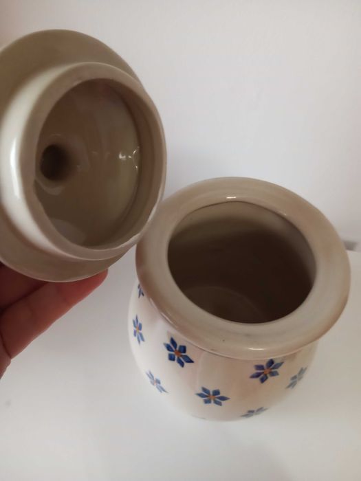 Porcelain candy jar.444483708042629121