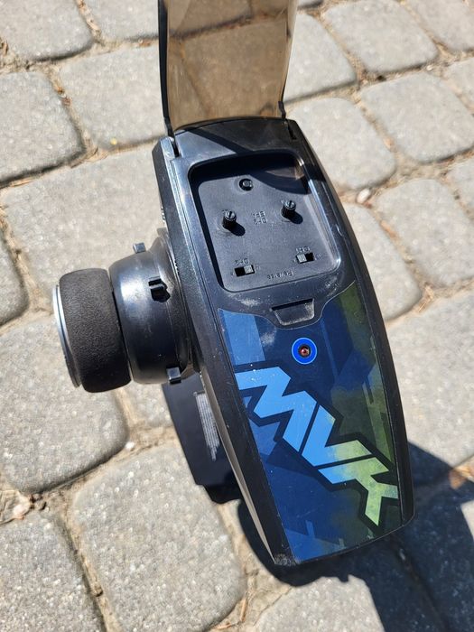 Model RC cravler Maverick ScautRC w pełni woodoodporny 2 akumulatory