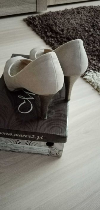 Buty na obcasie rozmiar 39
