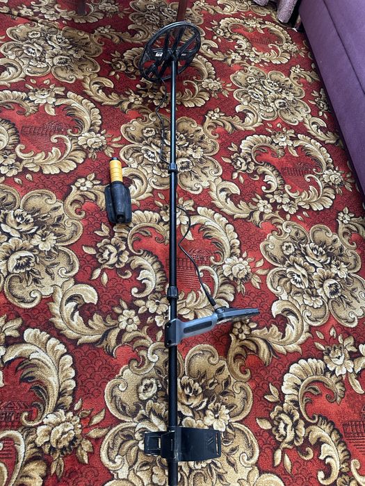 Продається металошукач EQUINOX 600