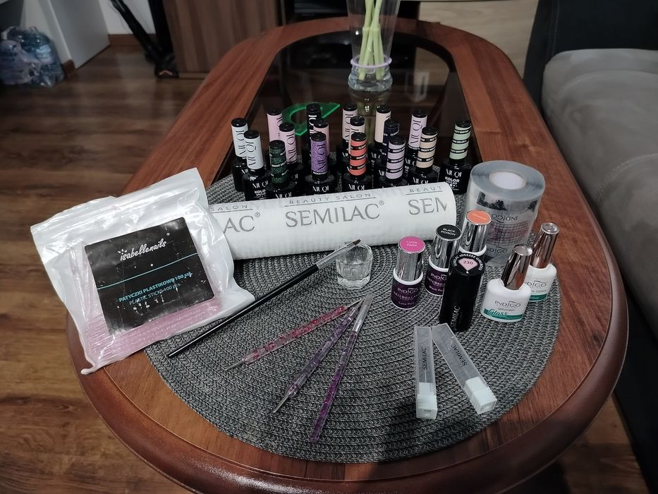 Zestaw lakierów do paznokci