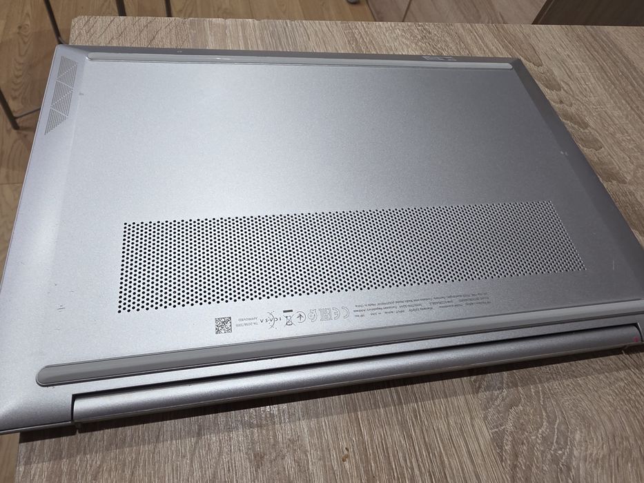 HP Pavilion 14 – i5 11 gen / 16 GB RAM / SSD 1 TB