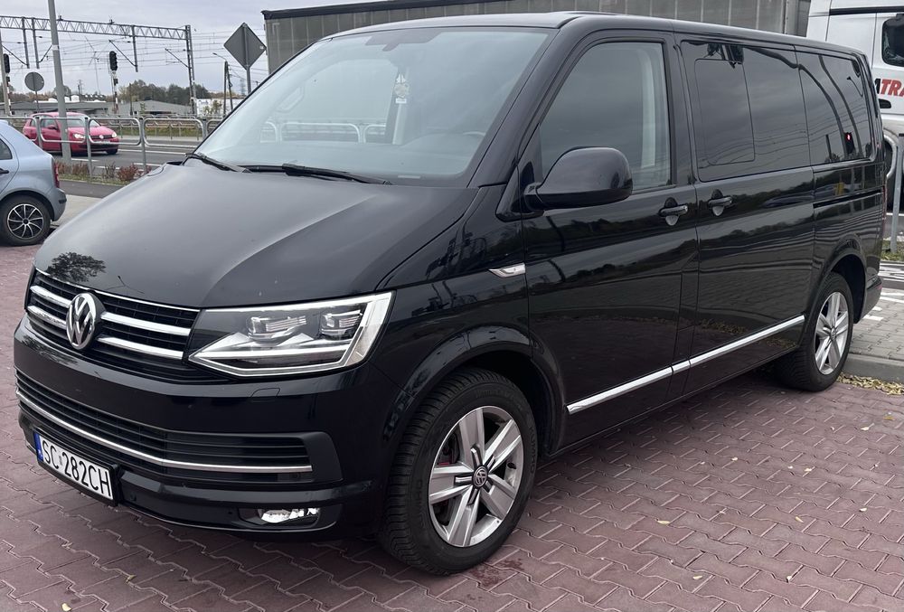 Transport na lotniska , przewóz osób i inne.