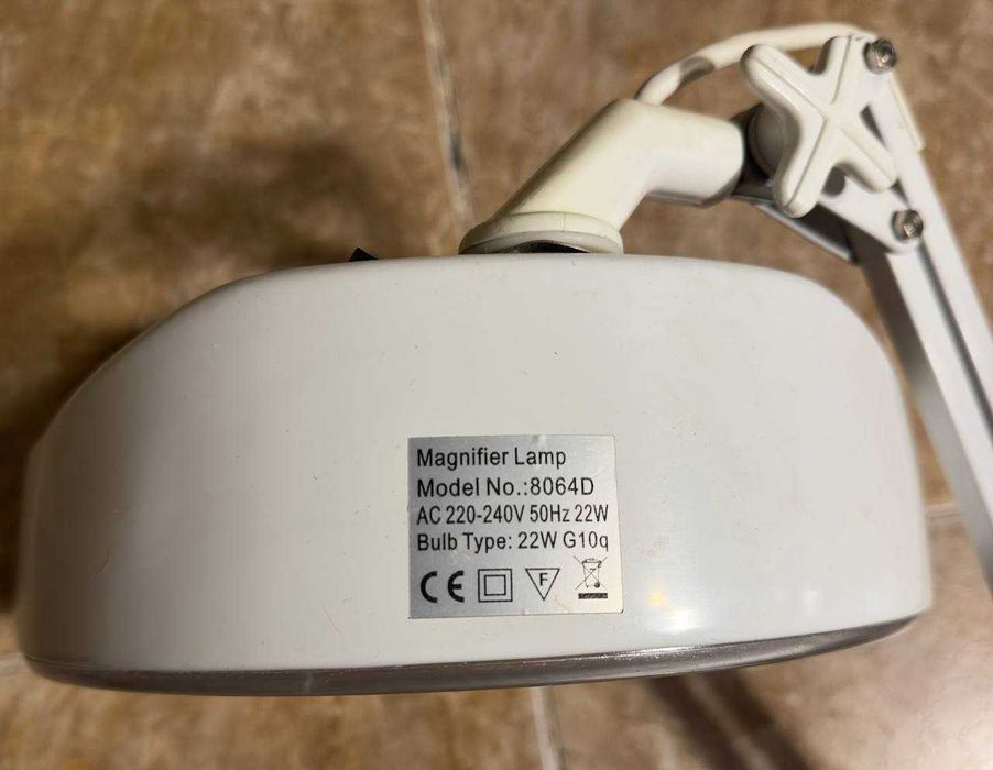 Лупа-лампа на струбціні 8064D 22W, діам-130мм