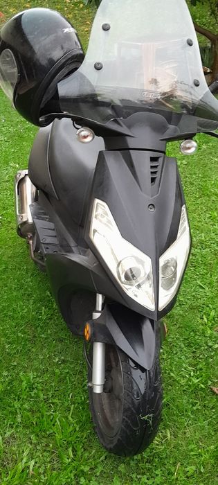 Scooter 125 em bom estado