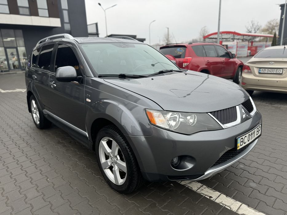 Outlander XL 2009 року обєм 3.0 газ/бензин