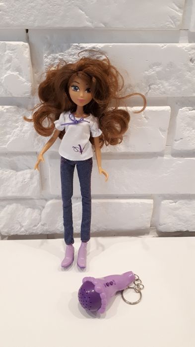 Lalka Violetta z mikrofonem