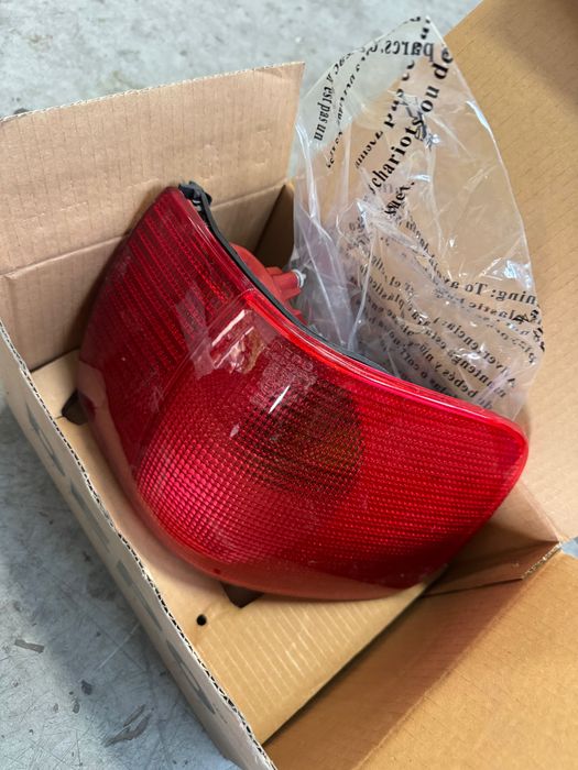 Farolin traseiro Audi 80