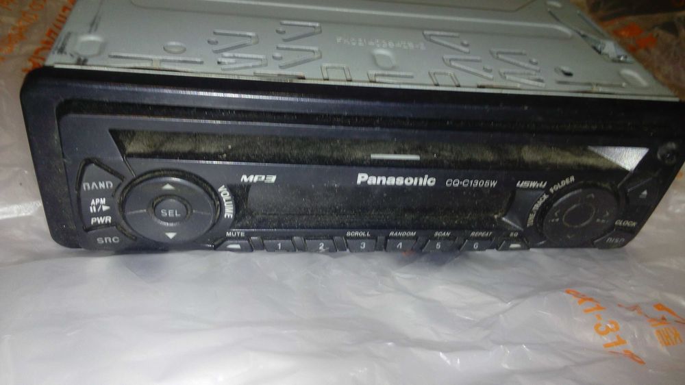 Автомагнитола оригинальная Panasonic CQ-C1305W - CD/MP3-автомагнитола