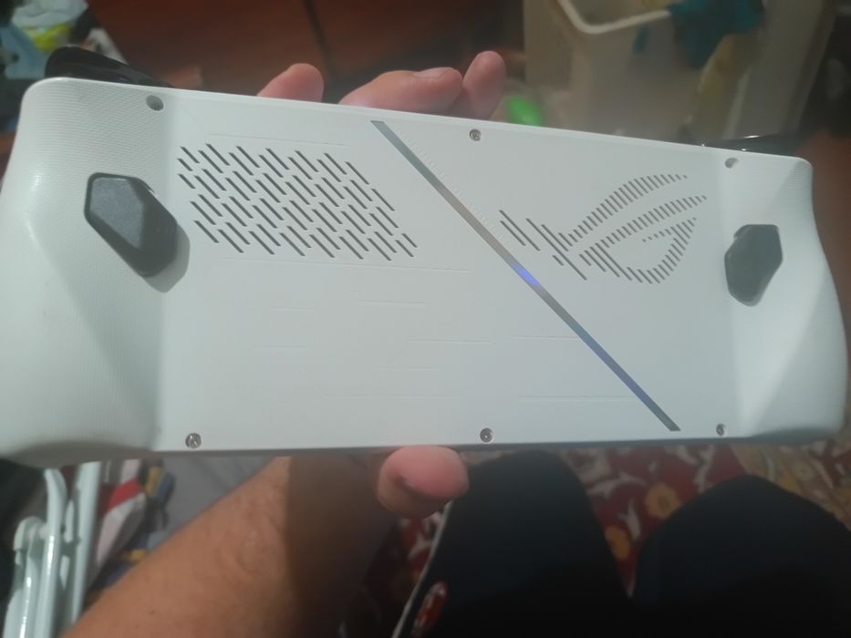 Asus ROG ALLY z1