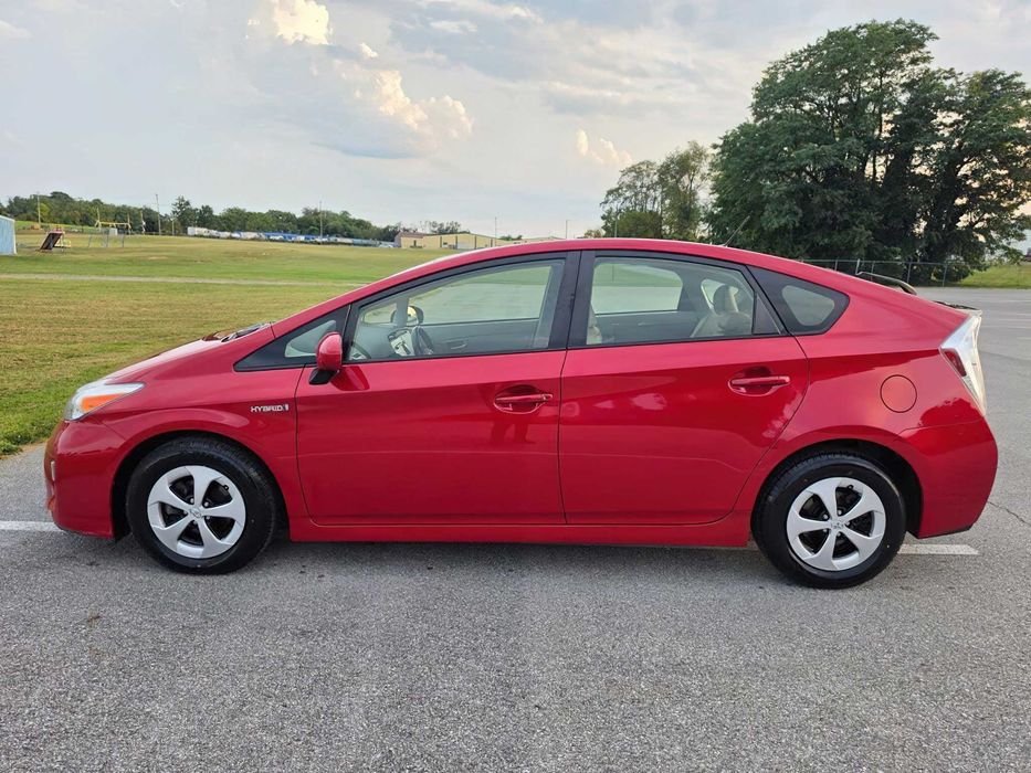Toyota Prius Four      2015