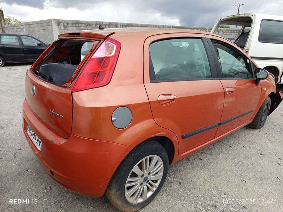 Para peças Fiat Grande Punto 1.4I ano 2006