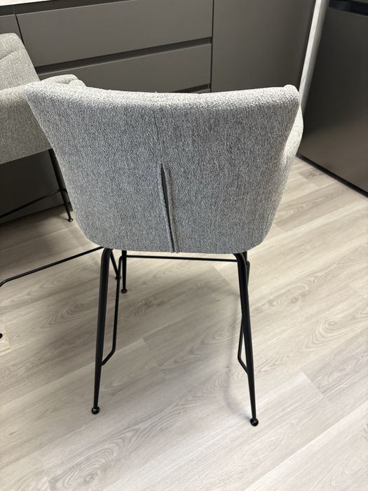 chairus Bancos de Bar Conjunto de 2 com Apoio de Braços Bancos de Cozinha de Tecido Moderno Bancos Altos de Balcão com Apoio de Pés (Cinza-2)