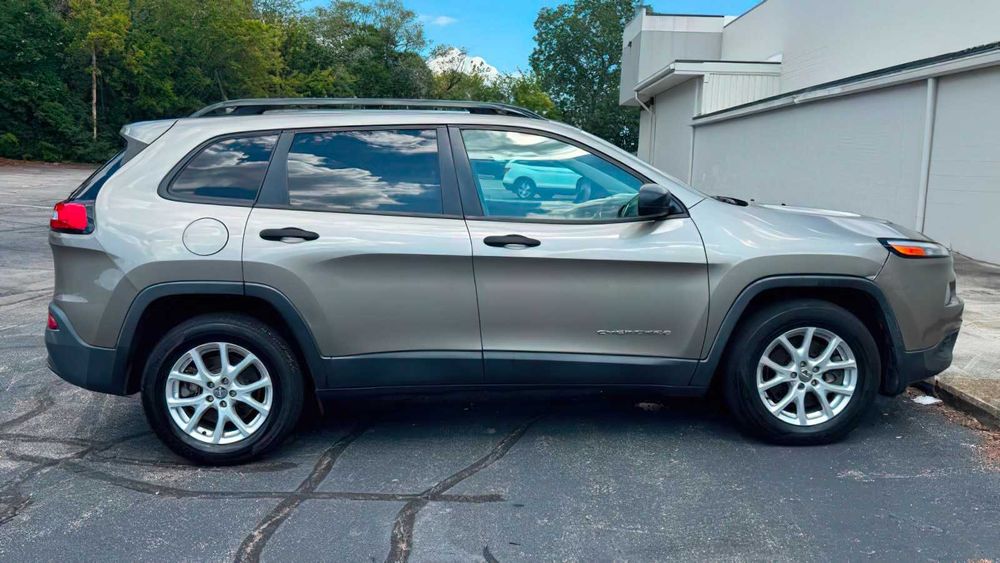 Jeep Cherokee      2017