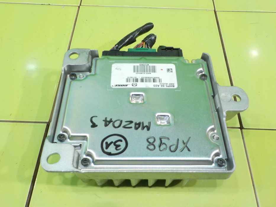 MAZDA 3 III BM 2.0 B 14r HB 5D wzmacniacz radia BHP566A20