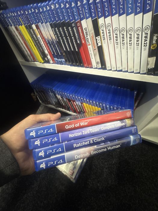 4 диска для PS4 God of war, Detroit, Horizon, Ratchet and Clank