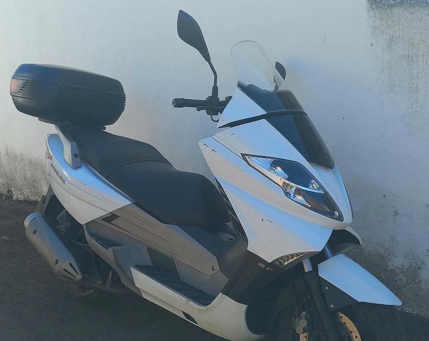 Mota 125cc "KEEWAY"