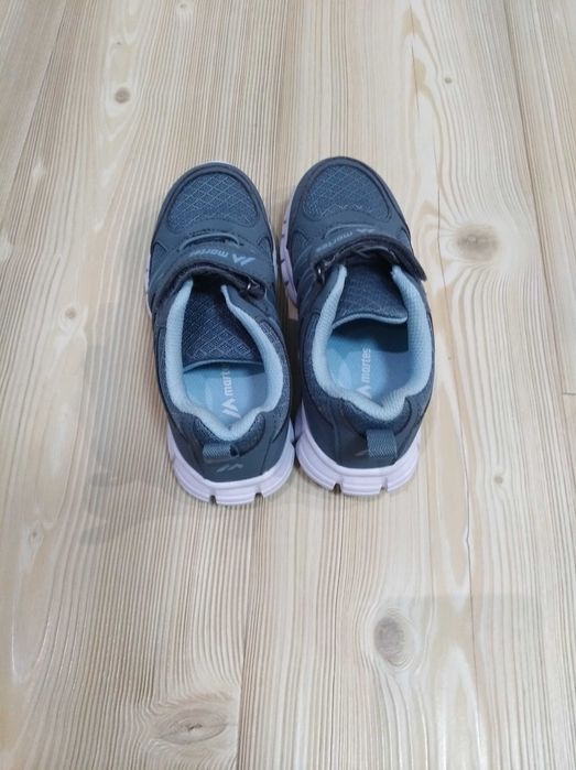 buty sportowe Martes, r. 32, stan idealny, cena 40 zł