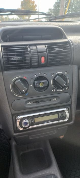 Opel corsa 1.2 i